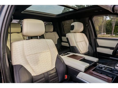 Used 2023 Toyota Tundra Capstone AWD/4WD image 18
