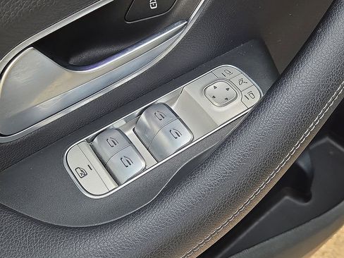 Used 2020 Mercedes-Benz GLE 350 4MATIC image 23