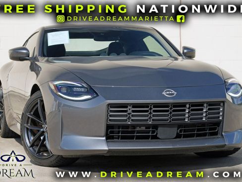 Used 2025 Nissan Z Performance w/ Floor Mat Package RWD image 2
