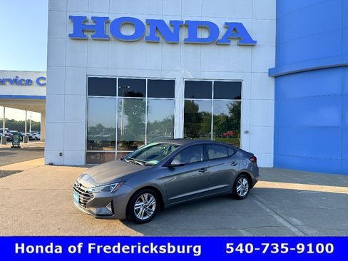 Used 2019 Hyundai Elantra Value Edition w/ Winter Weather Package FWD image 1