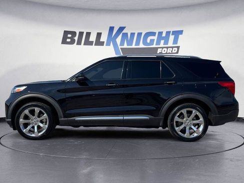 Certified 2020 Ford Explorer Platinum w/ Premium Technology Package AWD/4WD image 2
