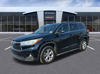 Used 2015 Toyota Highlander XLE image 1
