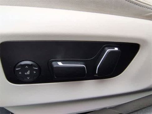 Used 2025 BMW i5 xDrive40 w/ M Sport Package image 17