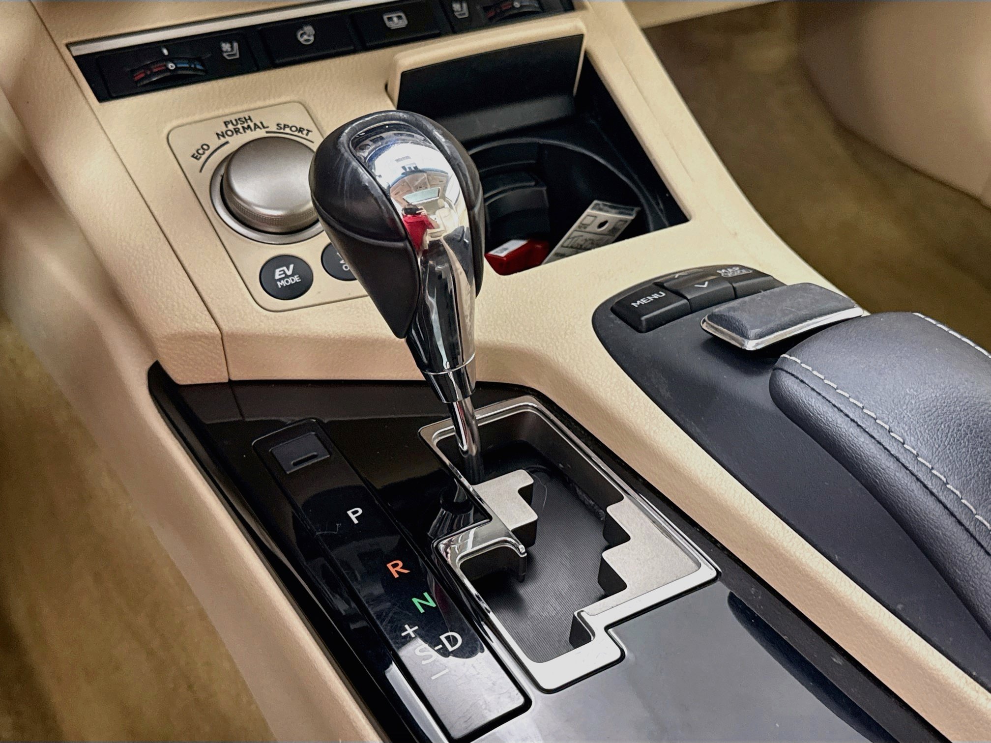 Used 2013 Lexus ES 300h w/ Luxury Pkg FWD image 14
