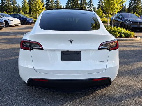 Used 2025 Tesla Model Y Long Range AWD/4WD image 6