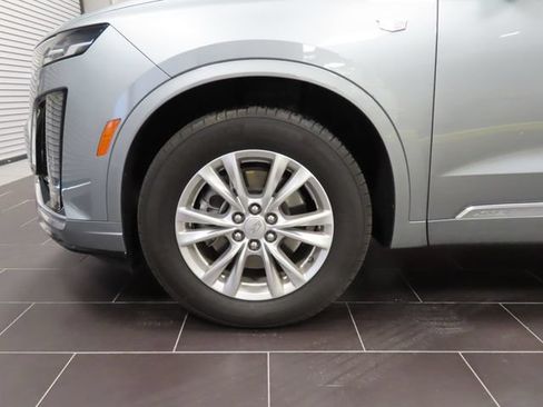 Certified 2024 Cadillac XT6 Luxury FWD image 13