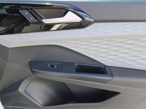 Used 2023 Volkswagen Taos S image 22