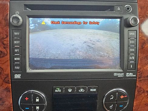 Used 2012 Chevrolet Tahoe LTZ AWD/4WD image 31