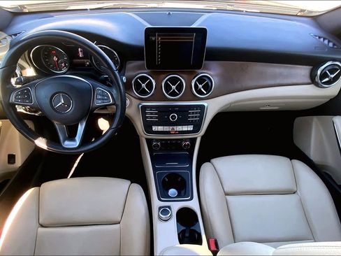 Used 2018 Mercedes-Benz GLA 250 image 15