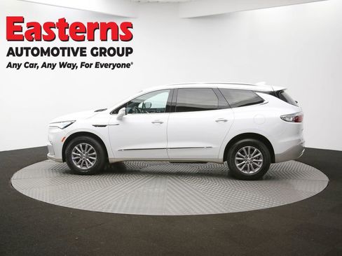 Used 2024 Buick Enclave Premium image 64