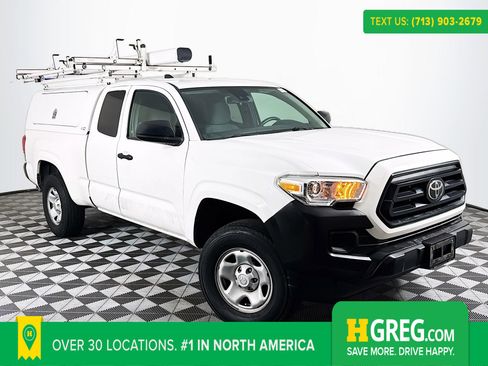 Used 2020 Toyota Tacoma SR image 1