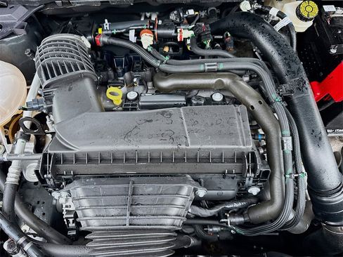 Used 2024 Lincoln Corsair Reserve image 32