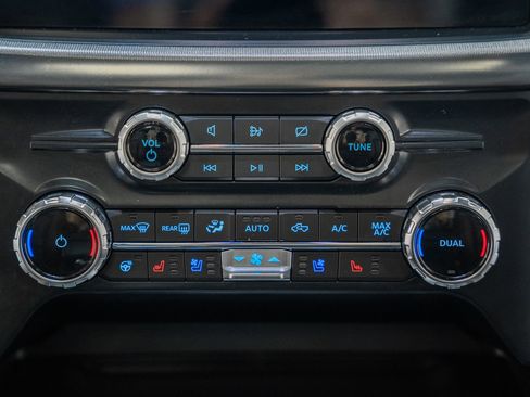 Certified 2024 Ford F150 Lariat w/ Equipment Group 502A High image 29