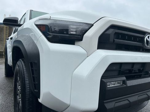 Used 2025 Toyota 4Runner SR5 AWD/4WD image 36