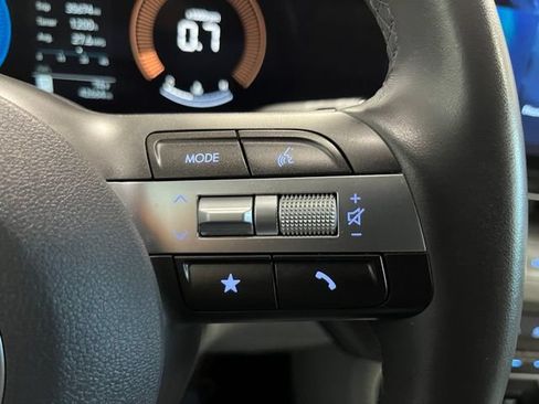 Used 2025 Hyundai Kona SEL AWD/4WD image 23