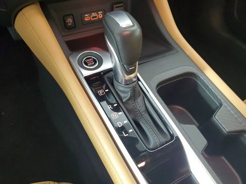 Used 2024 Nissan Sentra SV w/ SV Premium Package image 19