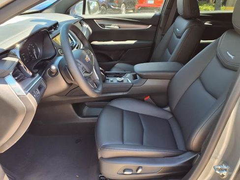 New 2026 Cadillac XT5 Luxury AWD/4WD image 13