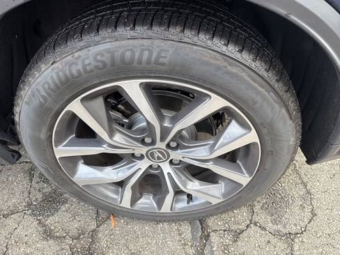 Used 2024 Acura MDX SH-AWD w/ Technology Package image 24