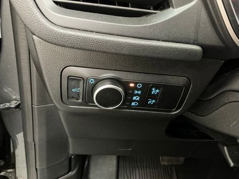 Used 2022 Ford Escape SE w/ SE Sport Appearance Package image 21