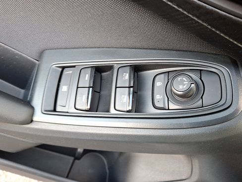 Used 2019 Subaru Crosstrek 2.0i Premium image 20