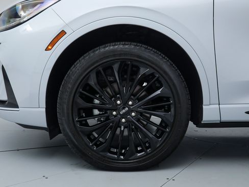 Used 2025 Lincoln Corsair FWD w/ Equipment Group 101A image 17