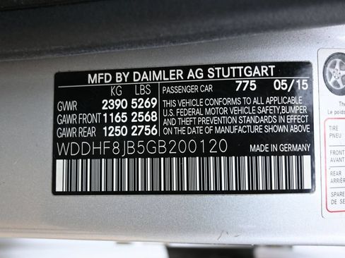 Used 2016 Mercedes-Benz E 350 4MATIC Sedan image 38
