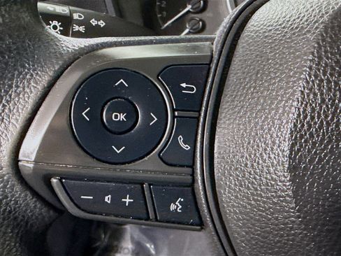 Used 2022 Toyota Corolla LE image 14