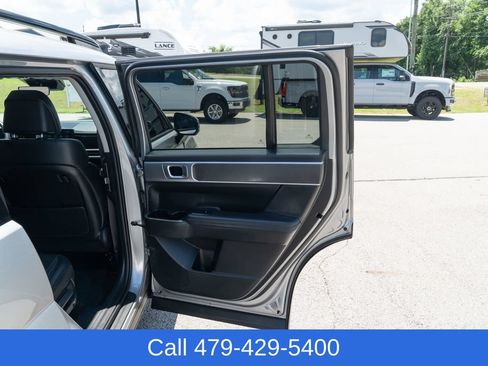 Used 2024 Hyundai Santa Fe SEL FWD image 15