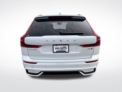 New 2026 Volvo XC60 B5 Ultra w/ Climate Package image 8