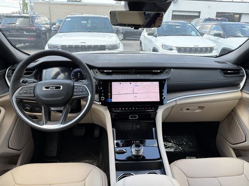 New 2026 Jeep Grand Cherokee Limited AWD/4WD image 12