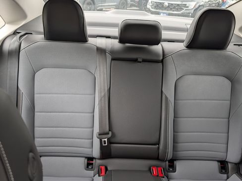 Used 2025 Volkswagen Jetta SE FWD image 13