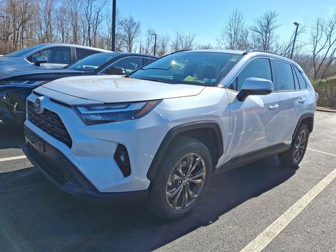 Certified 2023 Toyota RAV4 XLE Premium image 2