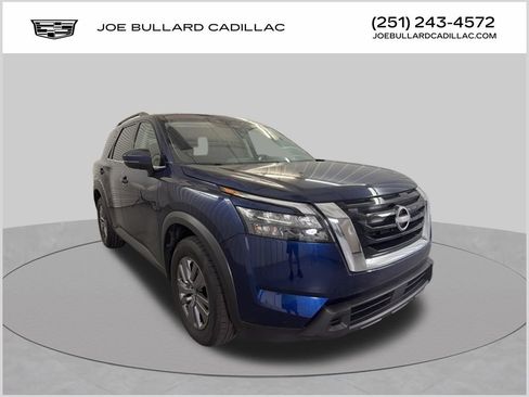 Used 2024 Nissan Pathfinder SV FWD image 1