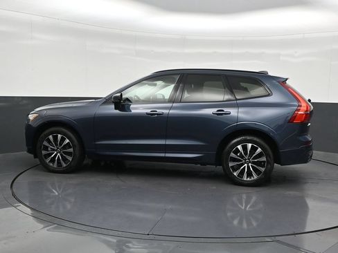 Used 2024 Volvo XC60 B5 Core AWD/4WD image 2