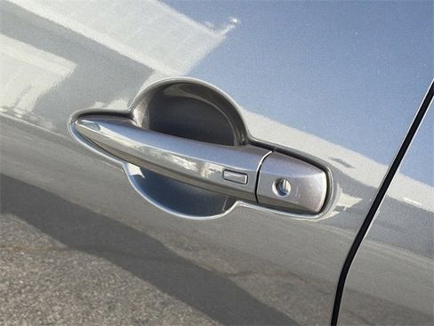 Certified 2025 Nissan Sentra SV image 29