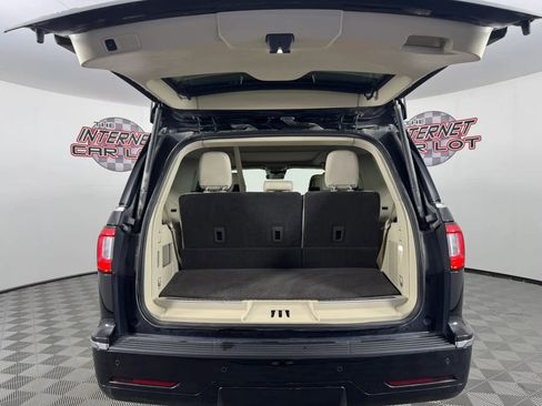 Used 2019 Lincoln Navigator Reserve w/ Cargo Package AWD/4WD image 30