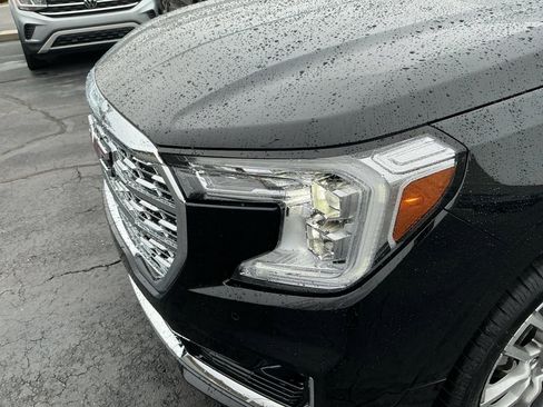 Used 2024 GMC Terrain Denali image 29