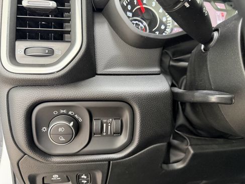 Used 2022 RAM 1500 Laramie AWD/4WD image 21