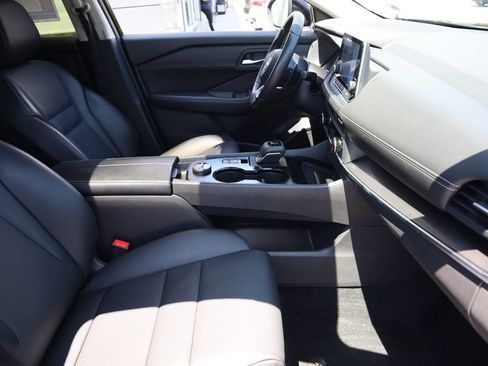 Certified 2024 Nissan Rogue SV w/ SV Premium Package AWD/4WD image 28