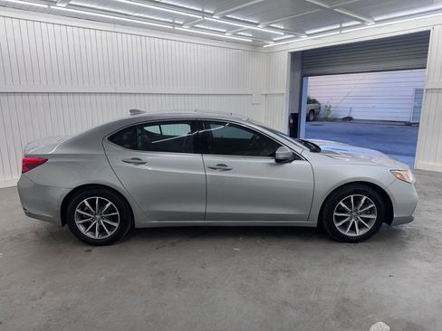Used 2020 Acura TLX image 4