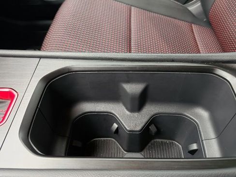 Used 2025 Nissan Kicks SR image 19