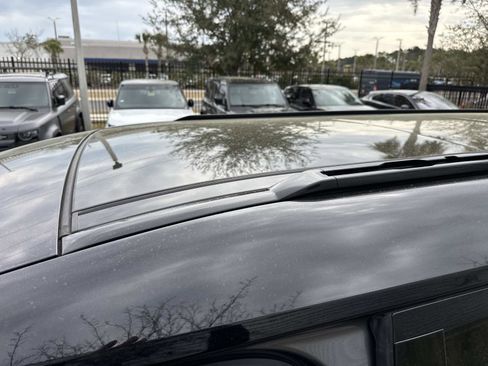 Used 2024 Land Rover Defender 130 X-Dynamic SE image 33