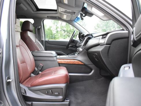 Used 2019 Chevrolet Tahoe Premier w/ Premier Plus Edition AWD/4WD image 15