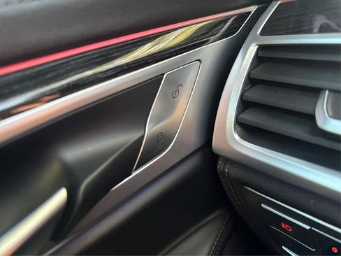 Used 2017 BMW 750i xDrive image 32