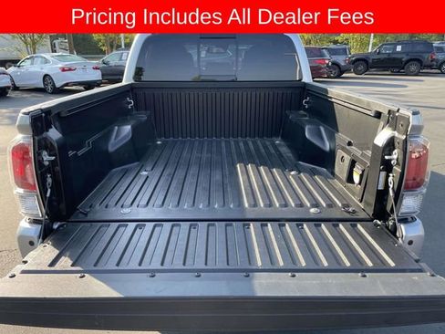 Certified 2022 Toyota Tacoma TRD Off-Road w/ TRD Premium Off Road Package AWD/4WD image 13