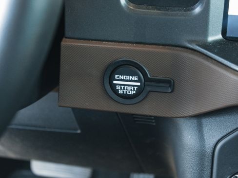 Used 2024 Ford Bronco Outer Banks AWD/4WD image 15