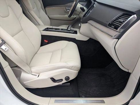 Used 2024 Volvo XC90 T8 Plus image 21