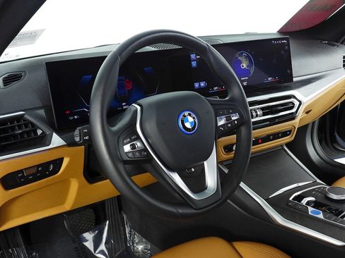Used 2023 BMW i4 eDrive35 w/ Premium Package RWD image 31