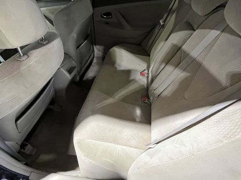 Used 2010 Toyota Camry image 9