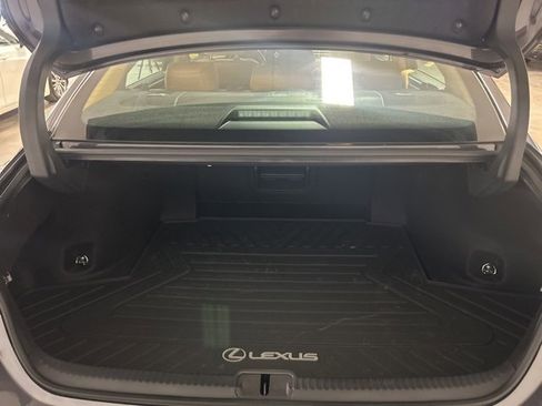 Used 2025 Lexus ES 350 w/ Premium Package image 24
